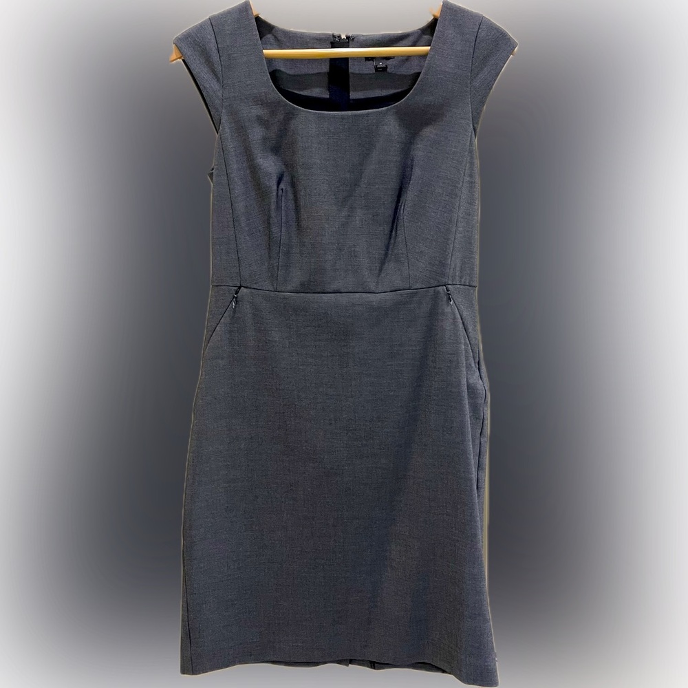 Ann Taylor - Gray Dress - Side-Zip Pockets - Size 2 Petite